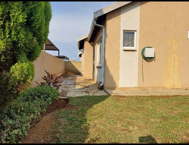 2 BEDROOM HOUSE FOR SALE IN WINDMILL PARK